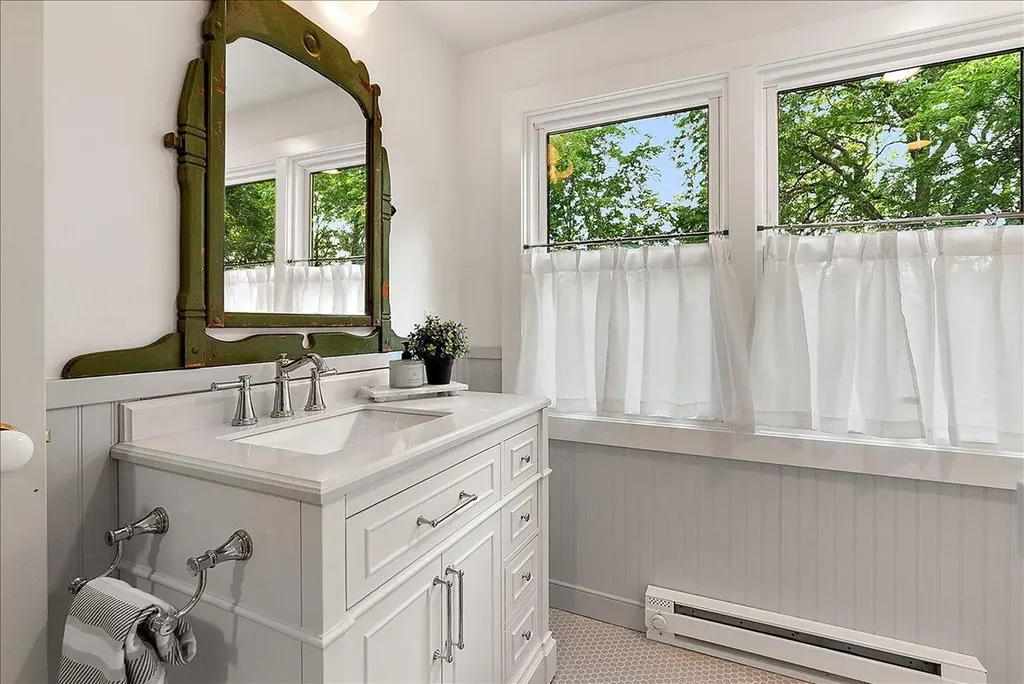 1575 Earhart Road Ann Arbor Charter Township MI 48105