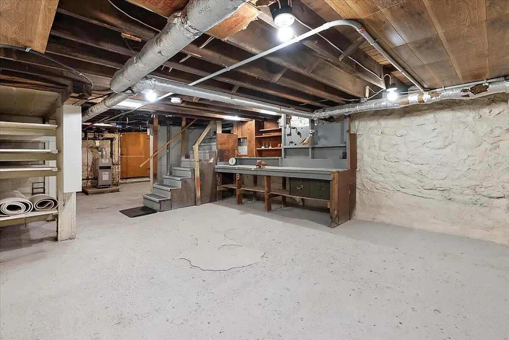 1575 Earhart Road Ann Arbor Charter Township MI 48105