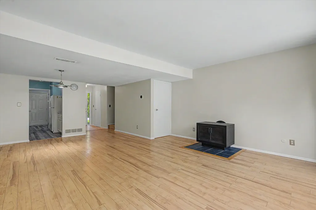 624 Watersedge Drive Ann Arbor City MI 48105