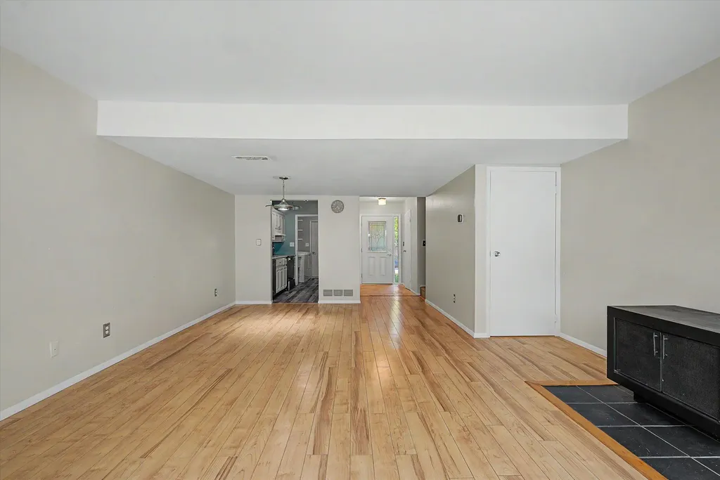 624 Watersedge Drive Ann Arbor City MI 48105