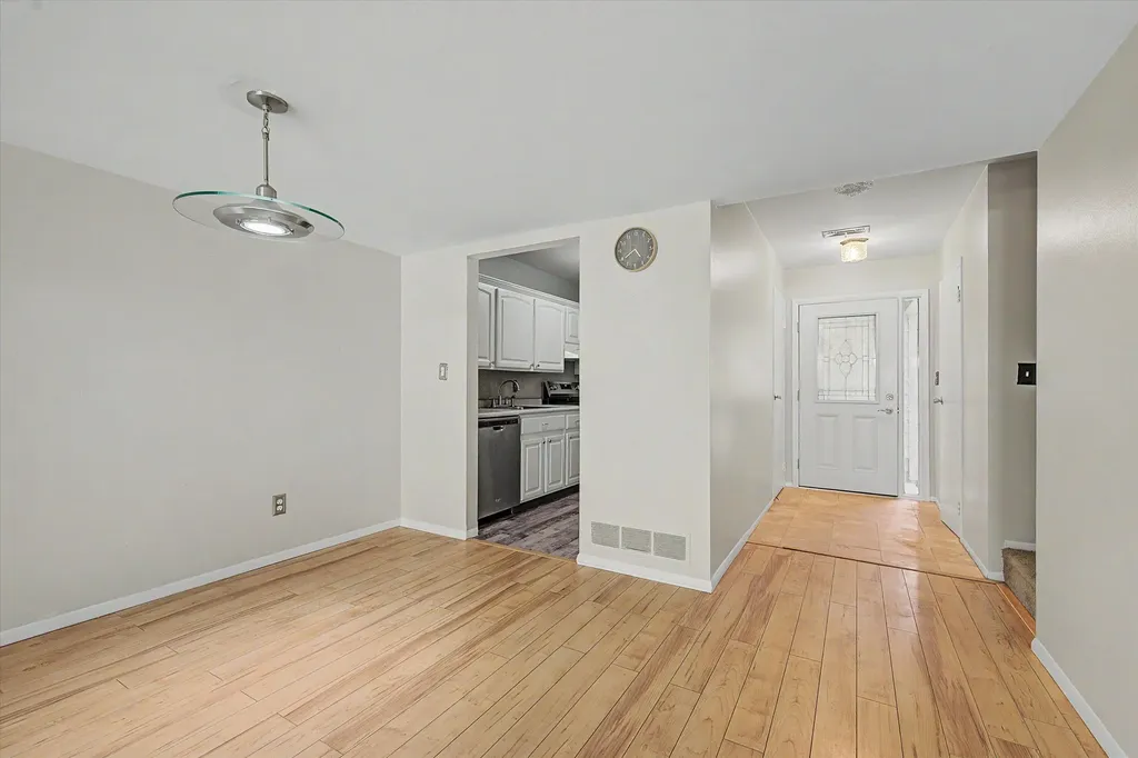 624 Watersedge Drive Ann Arbor City MI 48105
