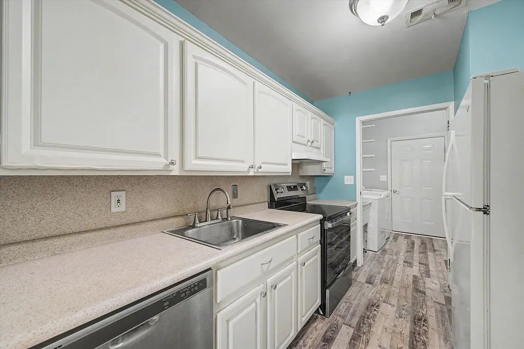 624 Watersedge Drive Ann Arbor City MI 48105