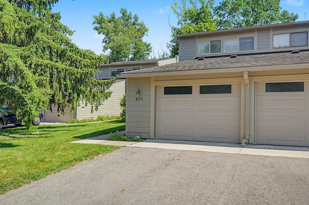 624 Watersedge Drive Ann Arbor City MI 48105