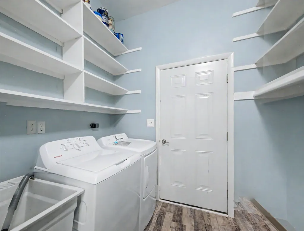 624 Watersedge Drive Ann Arbor City MI 48105