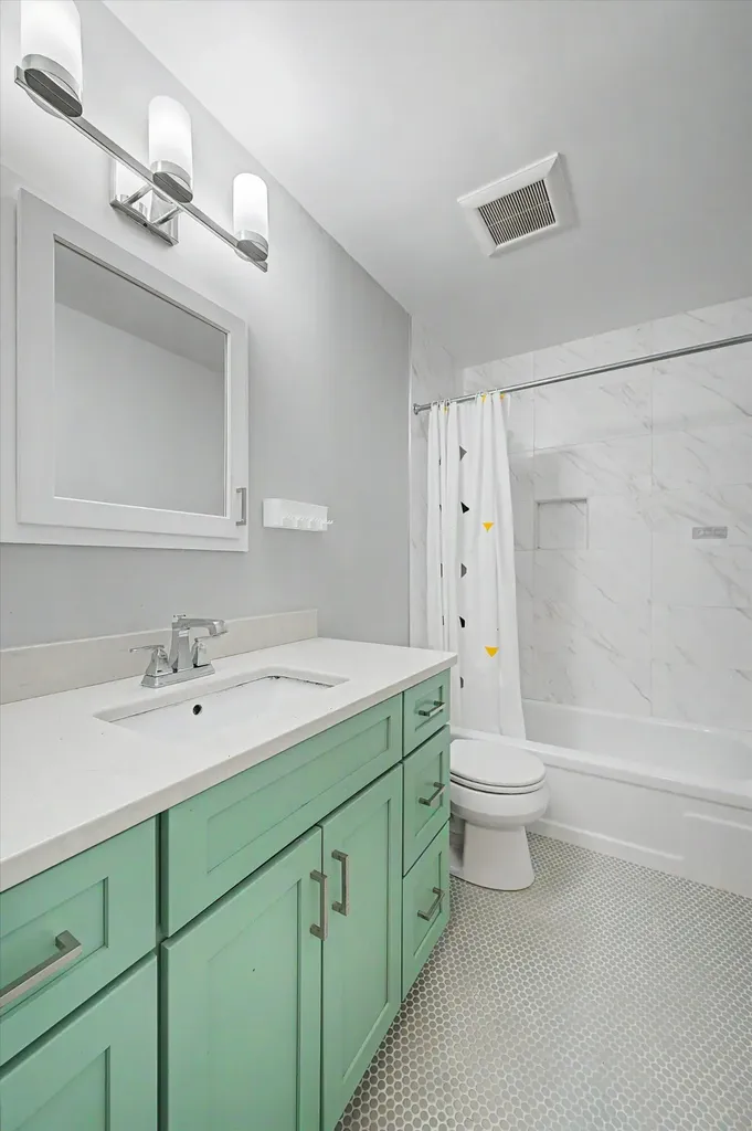 624 Watersedge Drive Ann Arbor City MI 48105
