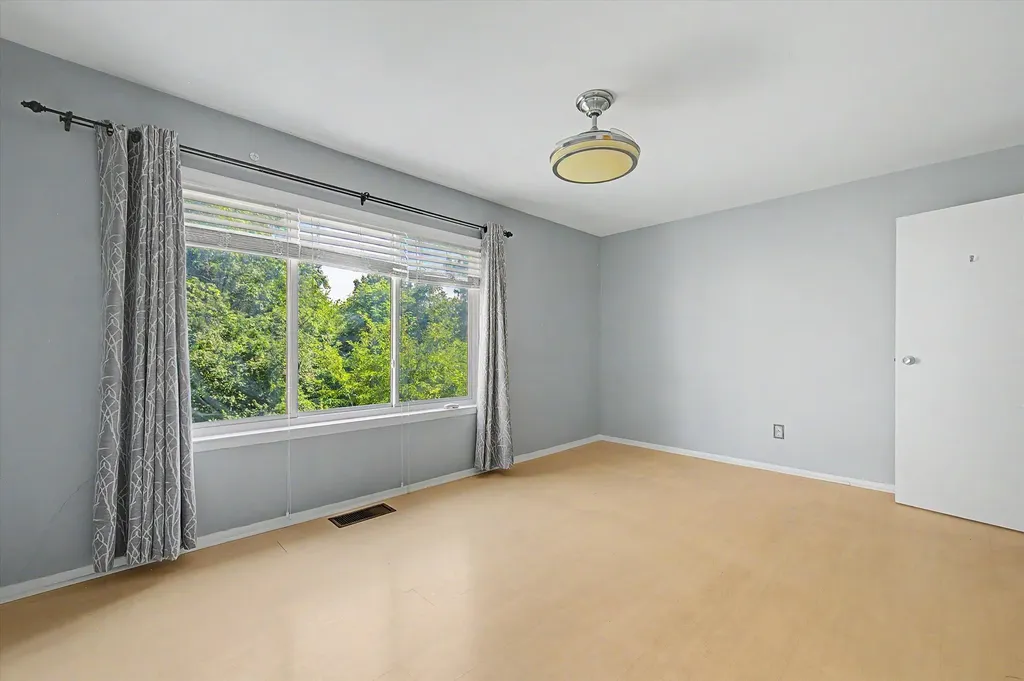 624 Watersedge Drive Ann Arbor City MI 48105