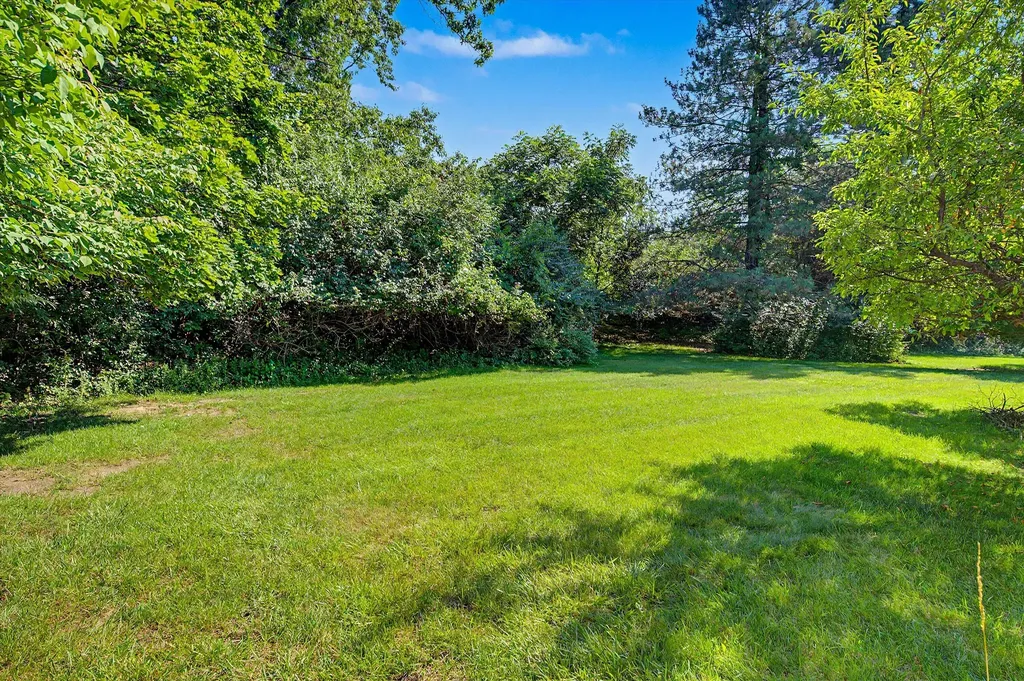 624 Watersedge Drive Ann Arbor City MI 48105
