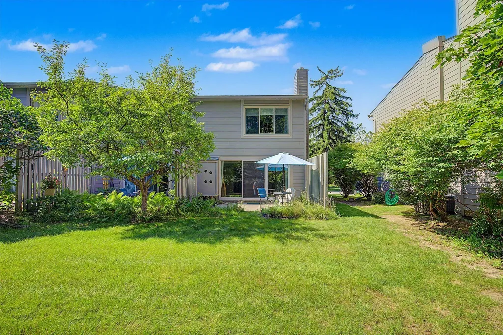 624 Watersedge Drive Ann Arbor City MI 48105