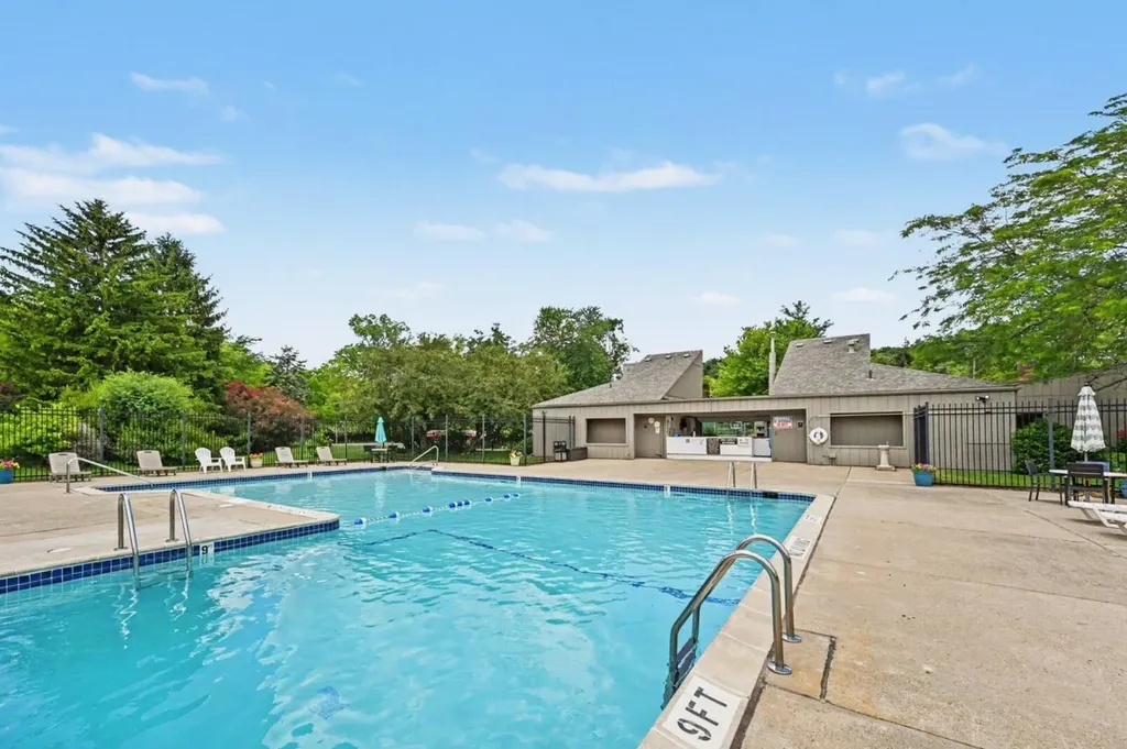 624 Watersedge Drive Ann Arbor City MI 48105
