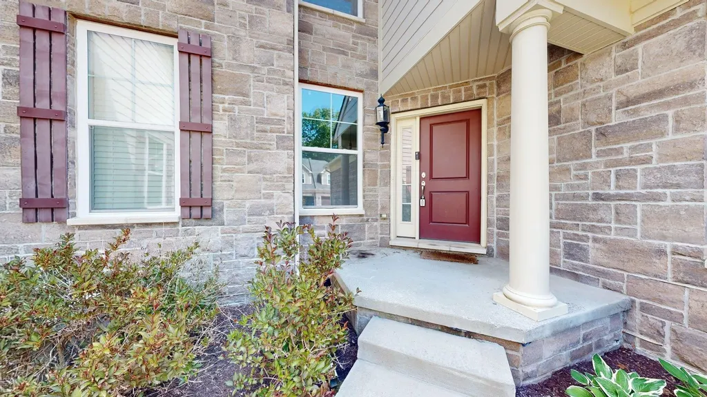 3019 N Spurway Drive Ann Arbor City MI 48105