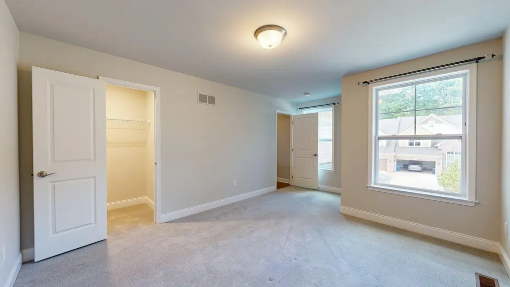3019 N Spurway Drive Ann Arbor City MI 48105