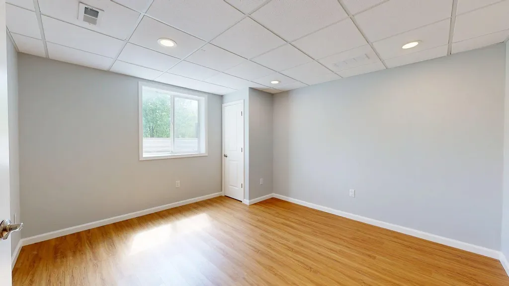 3019 N Spurway Drive Ann Arbor City MI 48105