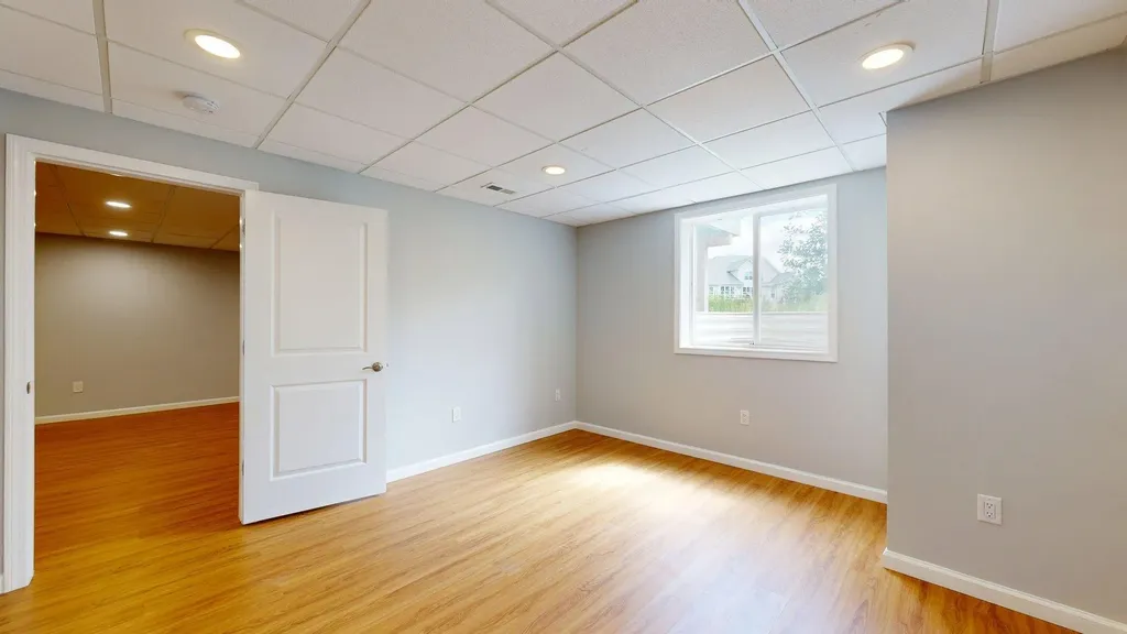 3019 N Spurway Drive Ann Arbor City MI 48105