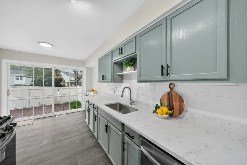 21344 E Glen Haven Circle Novi City MI 48167