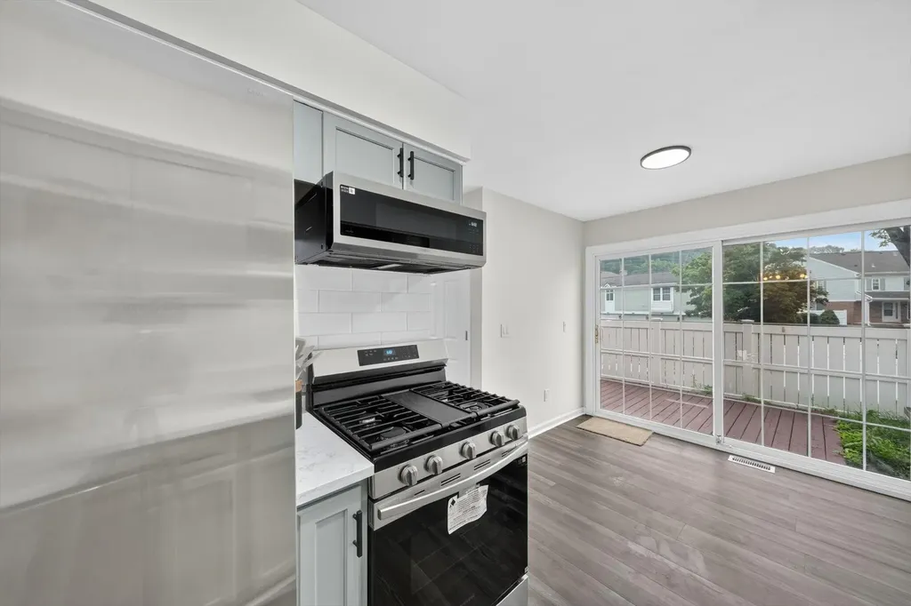 21344 E Glen Haven Circle Novi City MI 48167