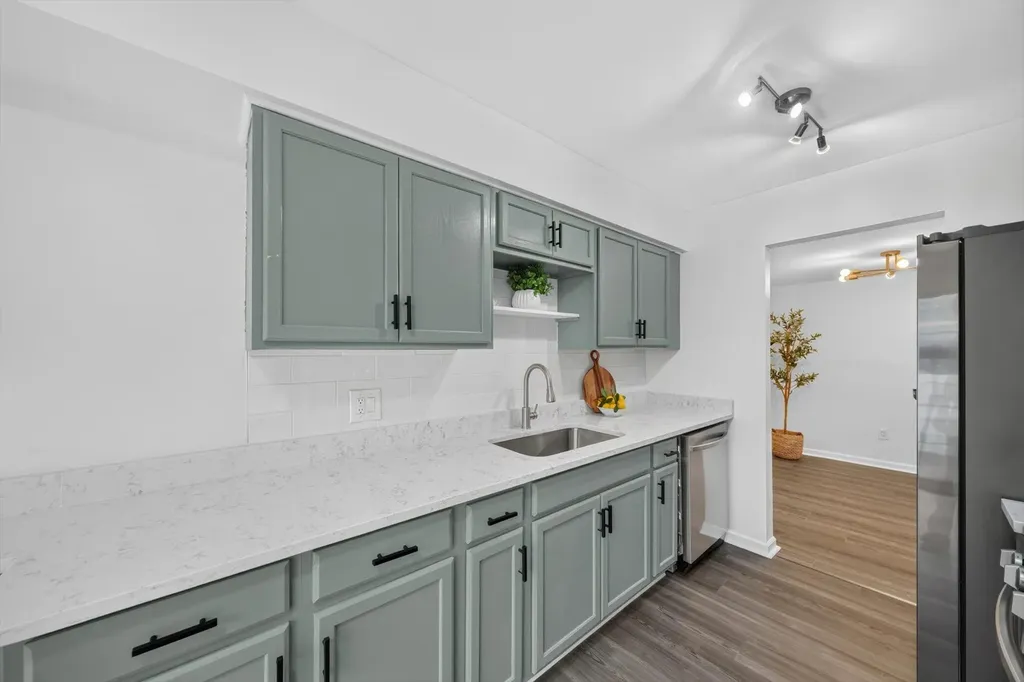 21344 E Glen Haven Circle Novi City MI 48167