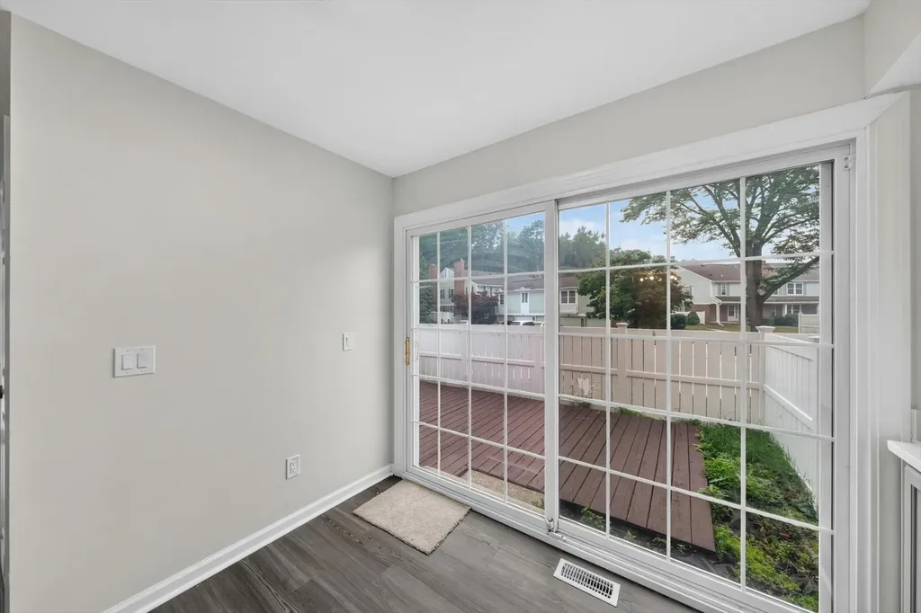 21344 E Glen Haven Circle Novi City MI 48167
