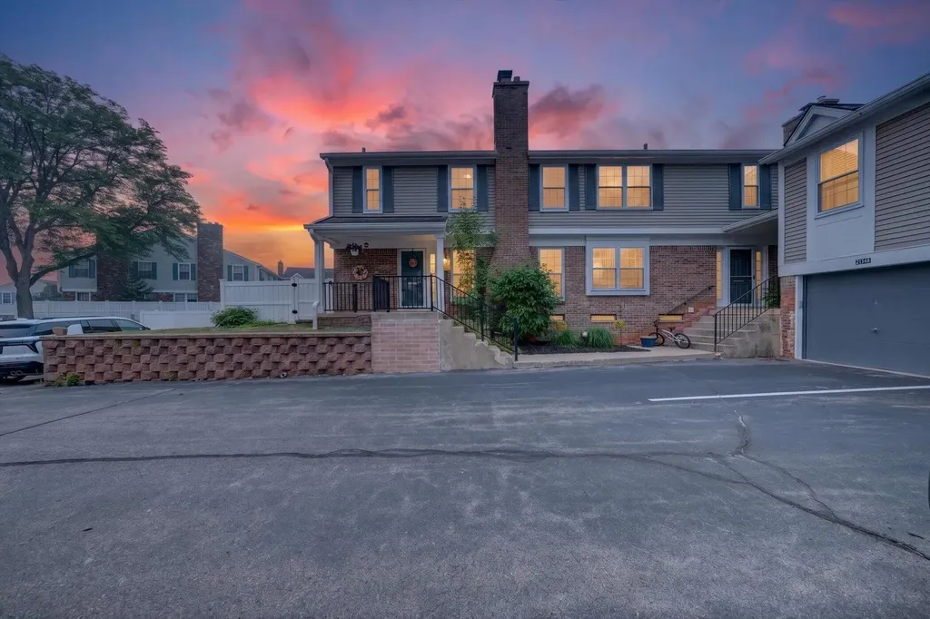 21344 E Glen Haven Circle Novi City MI 48167
