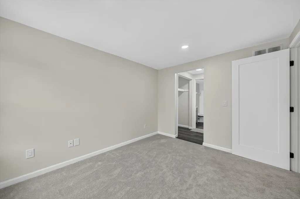 21344 E Glen Haven Circle Novi City MI 48167