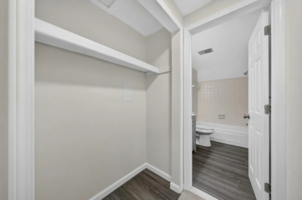 21344 E Glen Haven Circle Novi City MI 48167