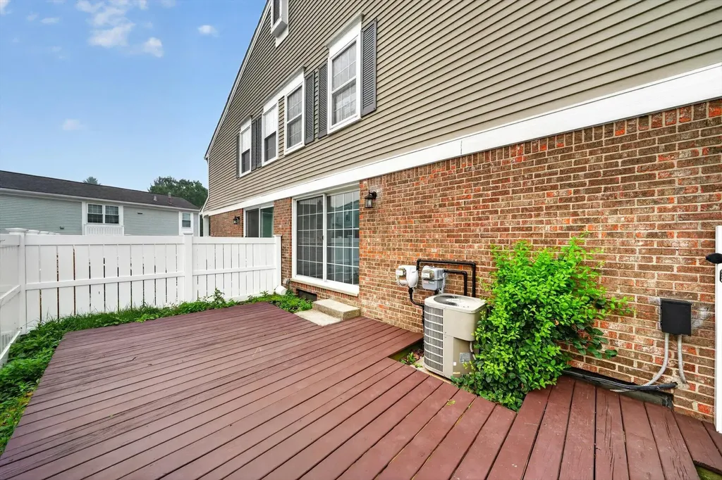 21344 E Glen Haven Circle Novi City MI 48167
