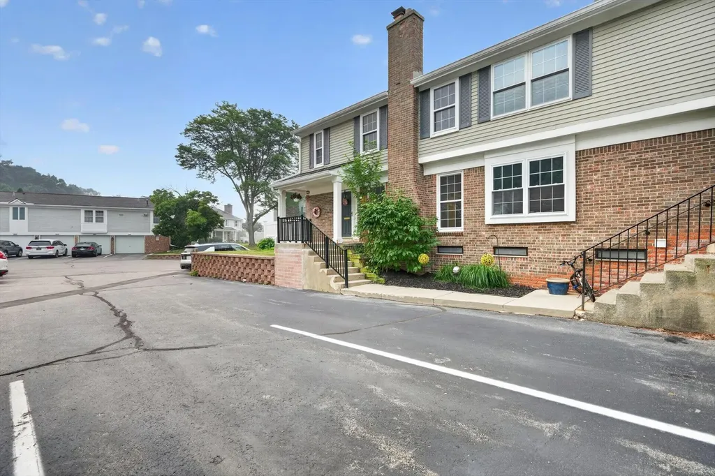 21344 E Glen Haven Circle Novi City MI 48167