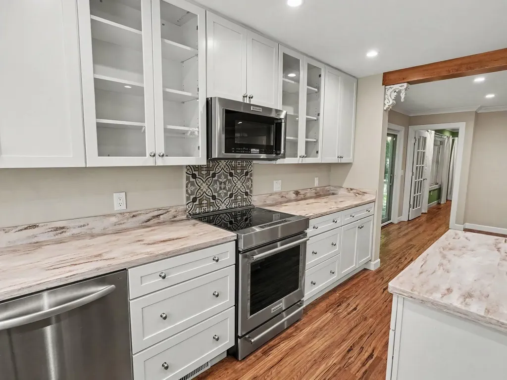 800 W Willis Road York Charter Township MI 48176