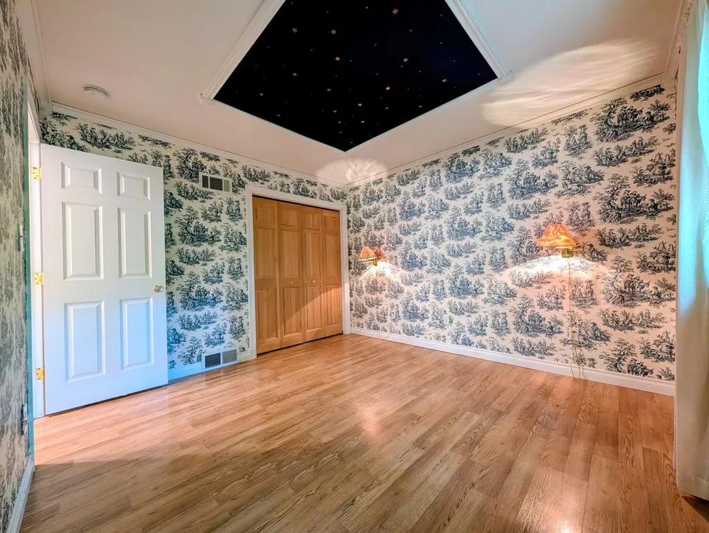 800 W Willis Road York Charter Township MI 48176