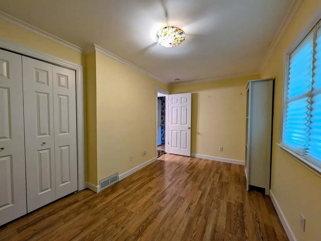 800 W Willis Road York Charter Township MI 48176