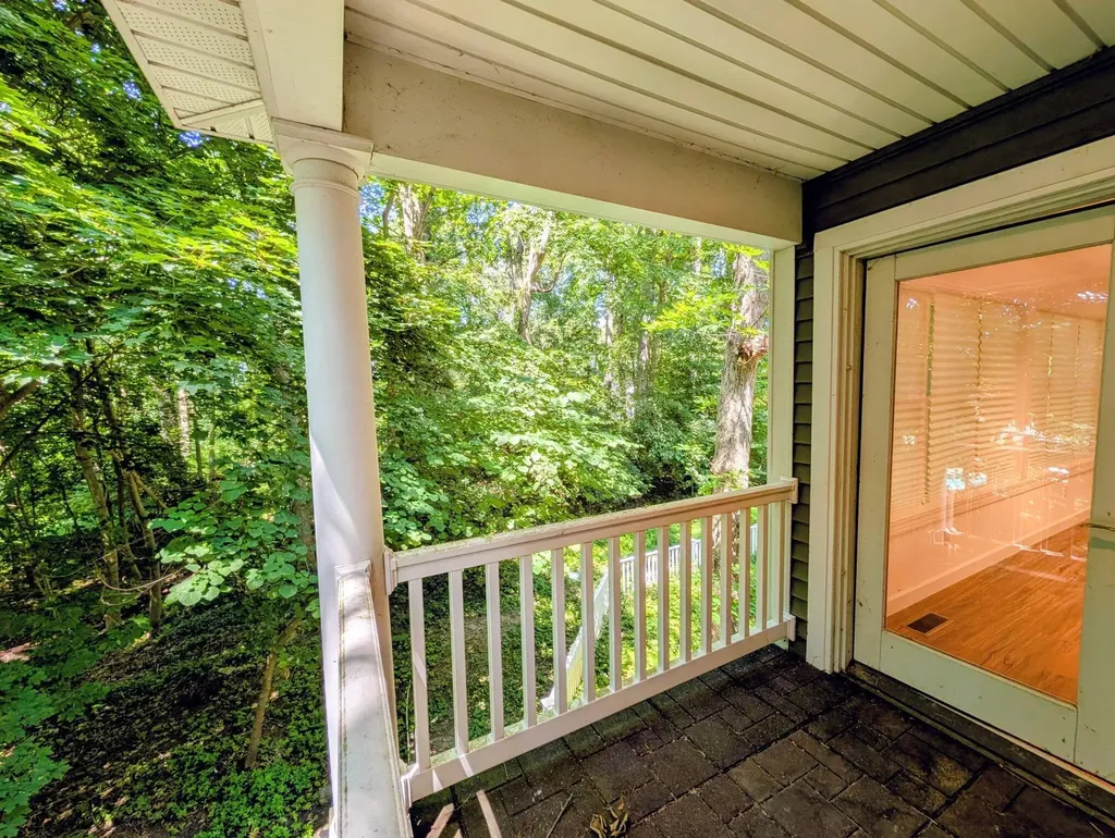 800 W Willis Road York Charter Township MI 48176