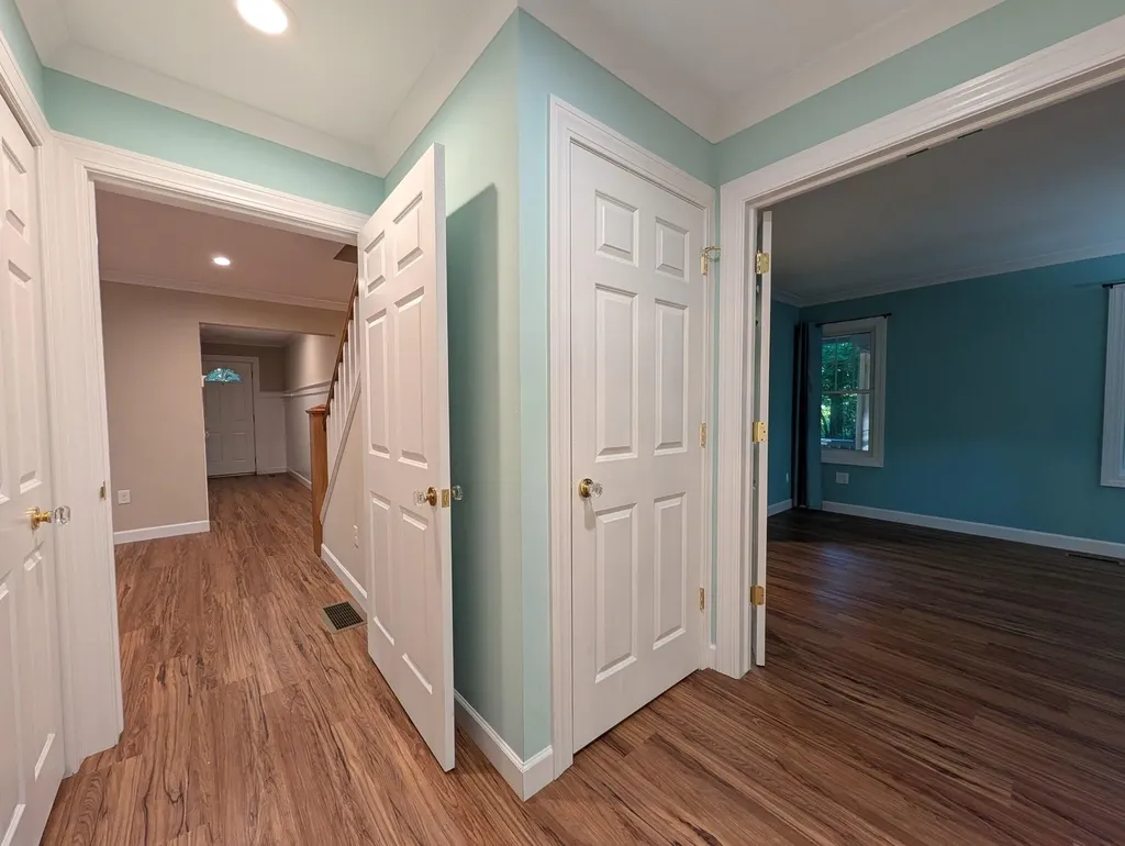 800 W Willis Road York Charter Township MI 48176
