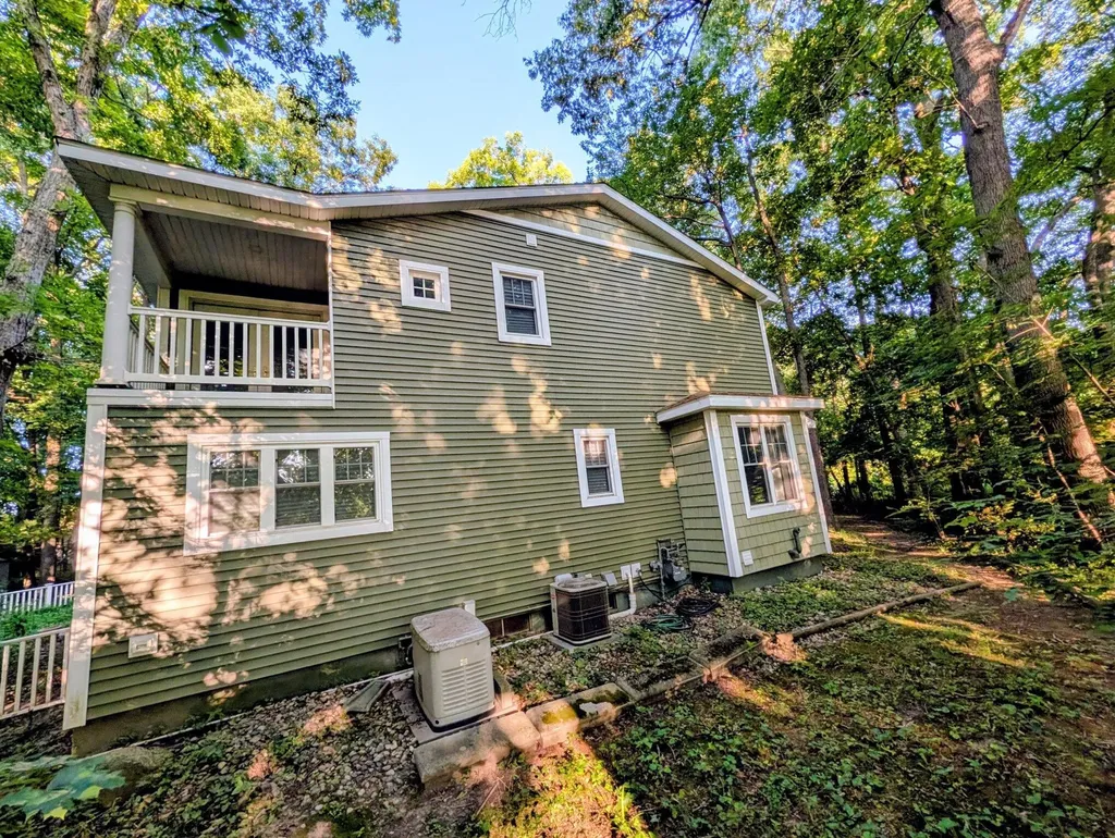 800 W Willis Road York Charter Township MI 48176
