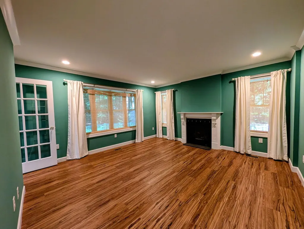 800 W Willis Road York Charter Township MI 48176