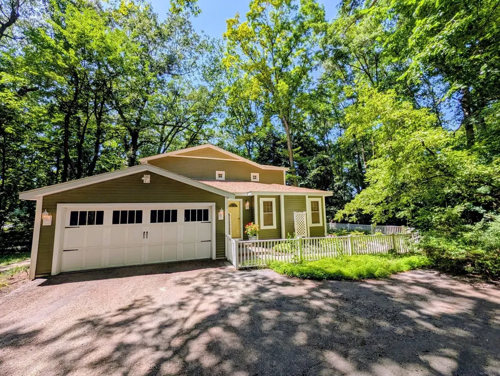 800 W Willis Road York Charter Township MI 48176