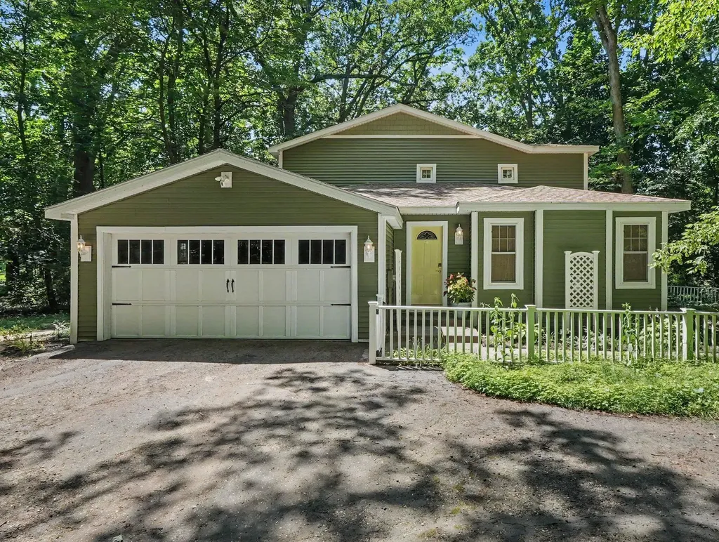 800 W Willis Road York Charter Township MI 48176