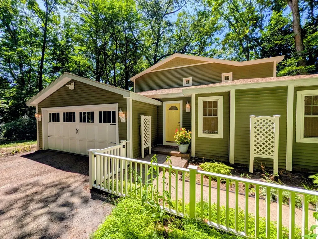 800 W Willis Road York Charter Township MI 48176