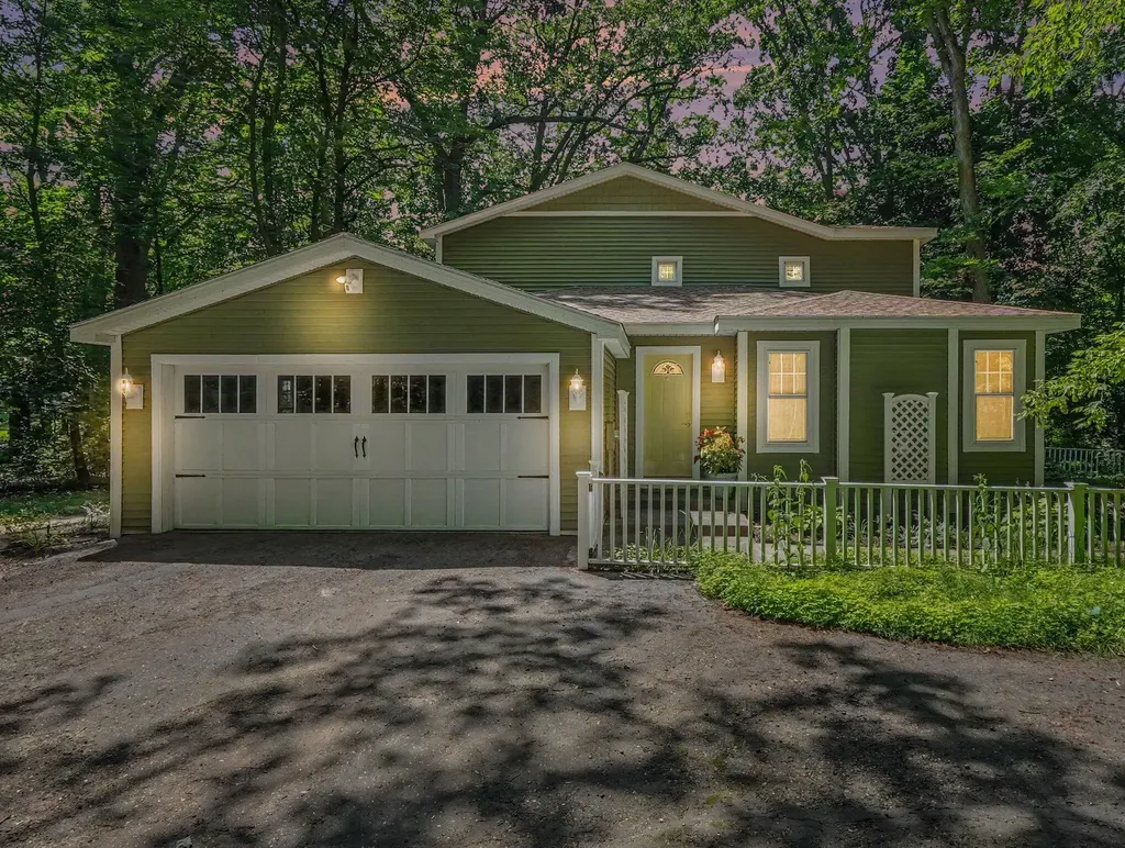 800 W Willis Road York Charter Township MI 48176