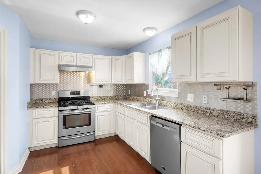 816 King Fisher Street Milan City MI 48160