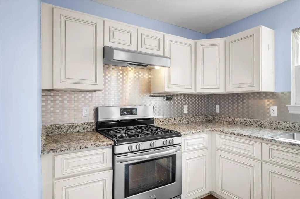 816 King Fisher Street Milan City MI 48160