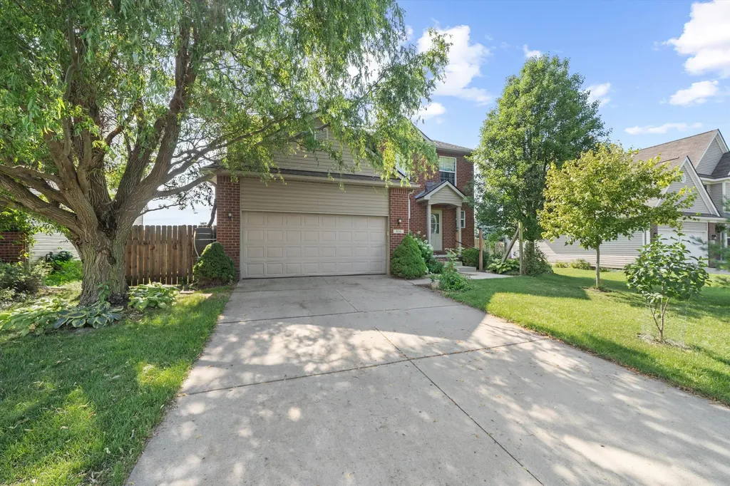 816 King Fisher Street Milan City MI 48160
