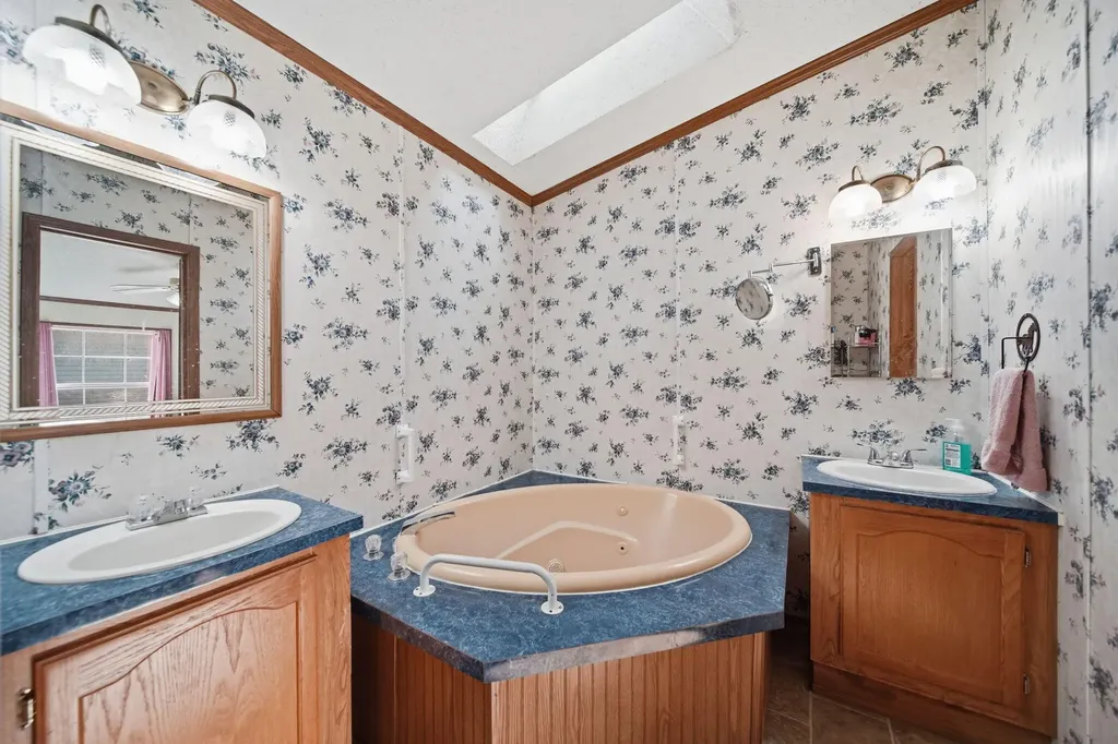 510 Missouri River Court Adrian City MI 49221