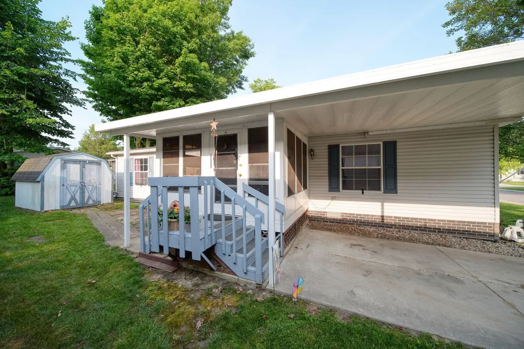 510 Missouri River Court Adrian City MI 49221