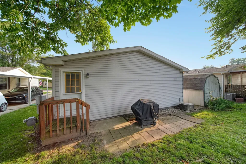 510 Missouri River Court Adrian City MI 49221