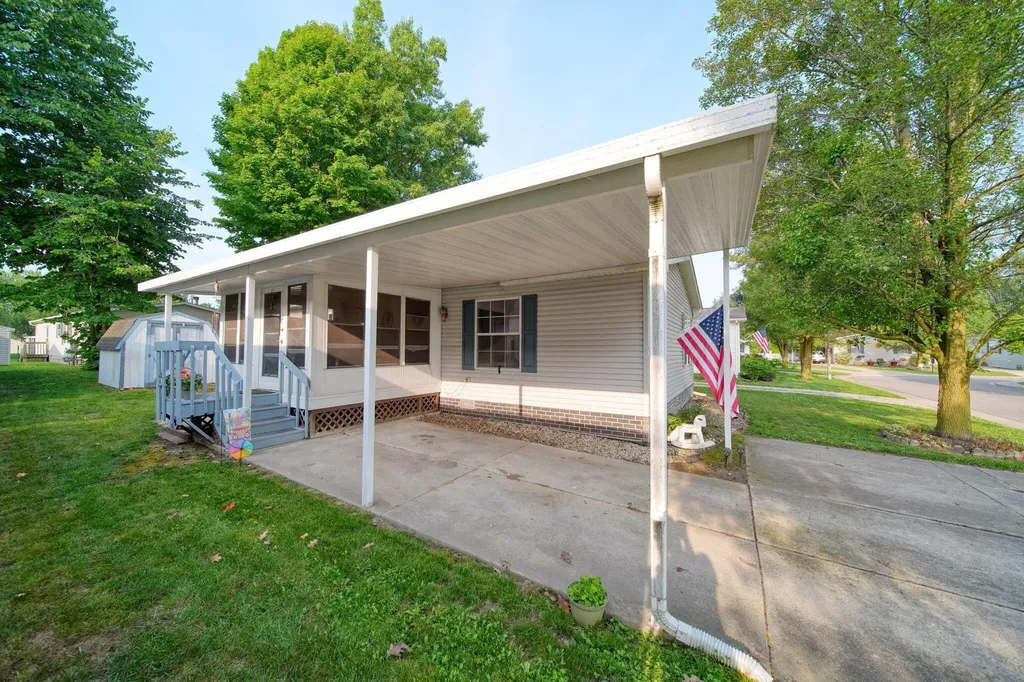 510 Missouri River Court Adrian City MI 49221