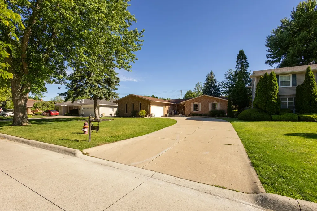 23355 Robert John Street St. Clair Shores City MI 48080