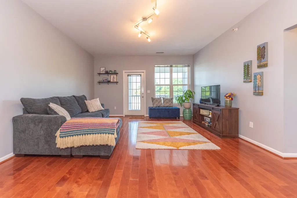 1042 W Summerfield Glen Circle Scio Township MI 48103