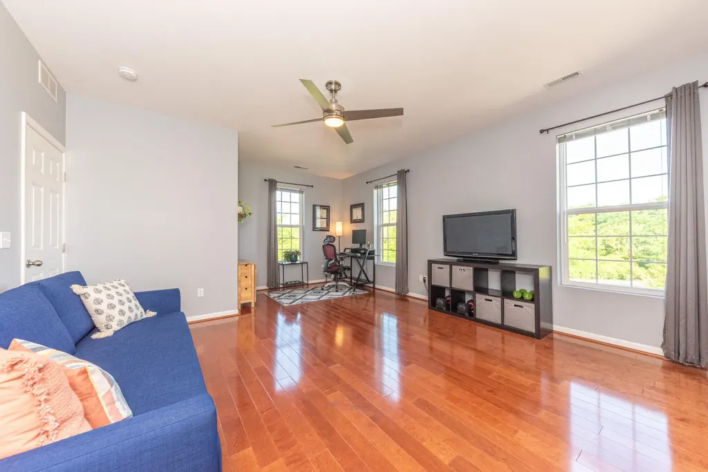 1042 W Summerfield Glen Circle Scio Township MI 48103