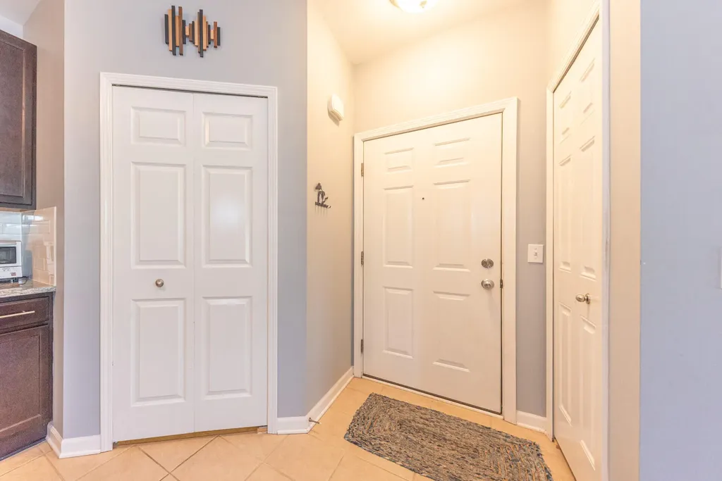 1042 W Summerfield Glen Circle Scio Township MI 48103