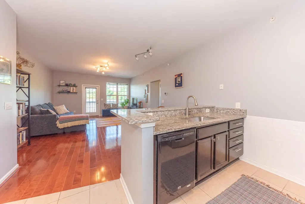 1042 W Summerfield Glen Circle Scio Township MI 48103