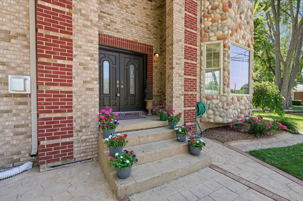 8336 Nightingale Street Dearborn Heights City MI 48127